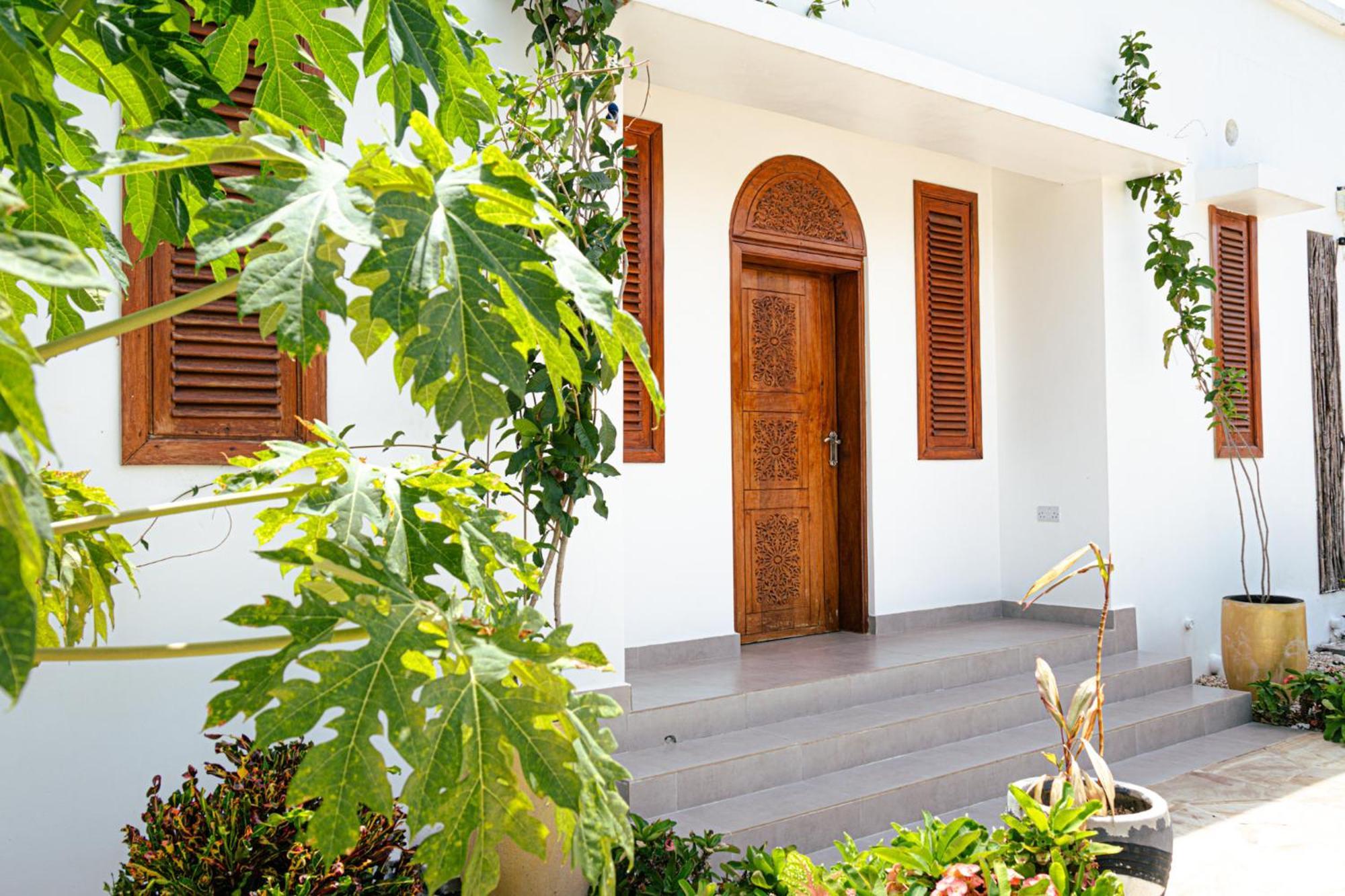 Pili Pili Orient Beach Resort Bwejuu Exterior photo
